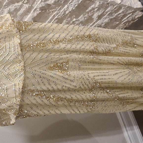 Aiden Mattox sleeveless sequin gown - Picture 3 of 8